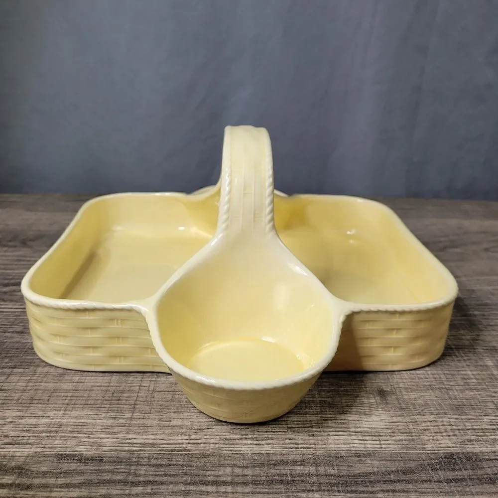 Nikko Woodbury Basket Ivory Hostess Tray‎